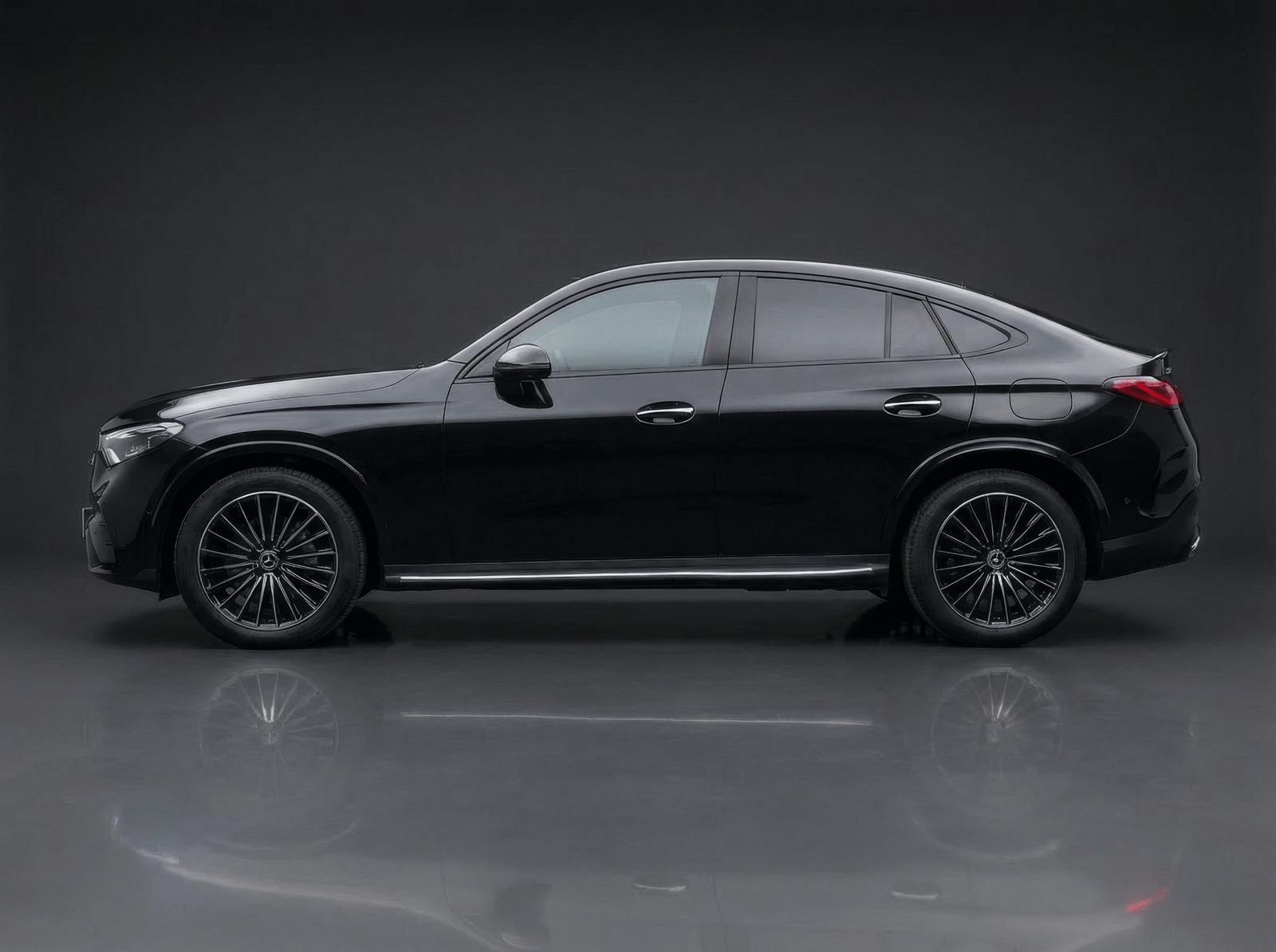 Mercedes GLC 200 2024 - Image 4